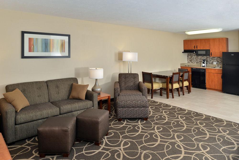 Mainstay Suites Fargo - I-94 Medical Center Extérieur photo