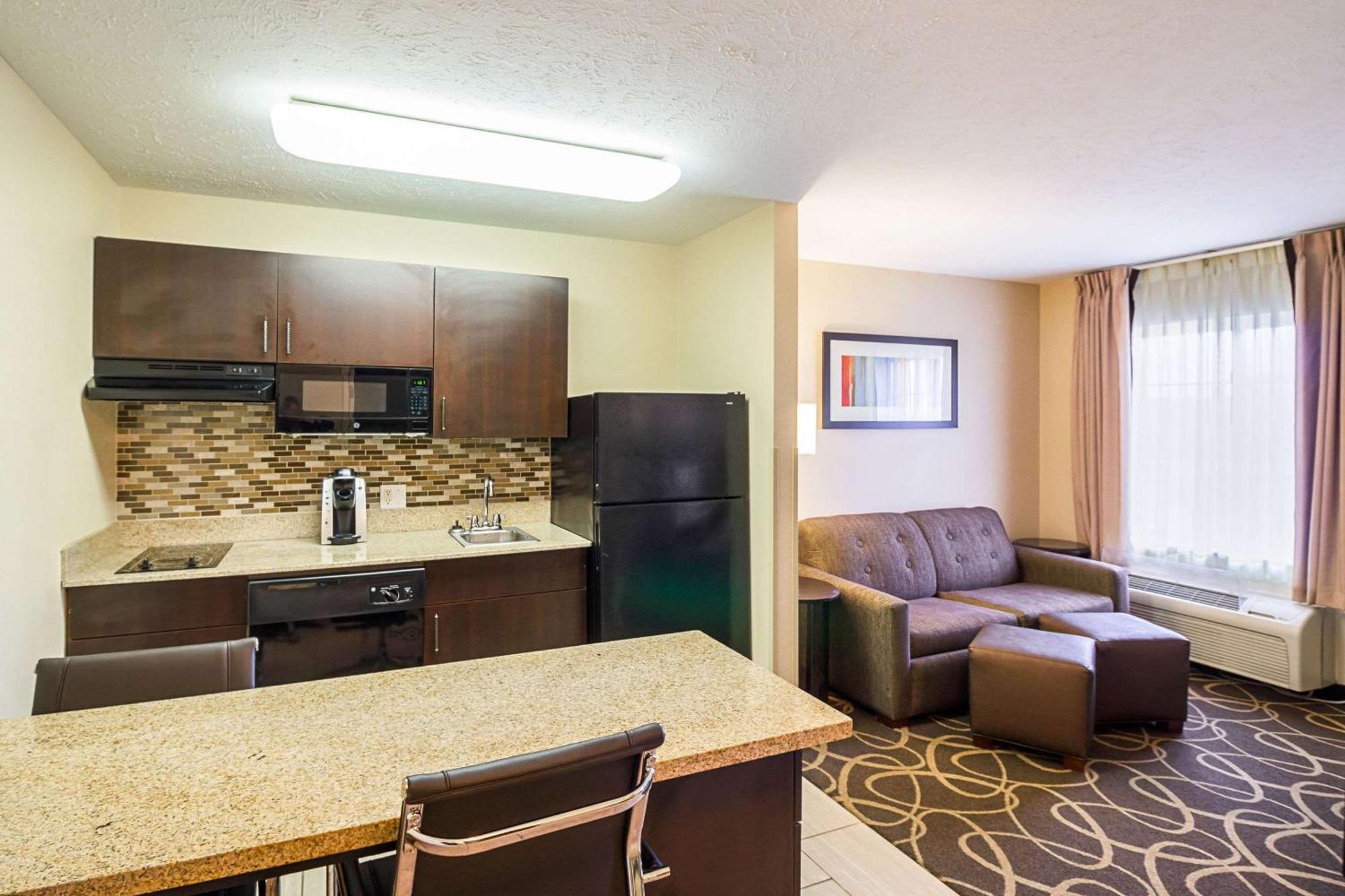 Mainstay Suites Fargo - I-94 Medical Center Extérieur photo
