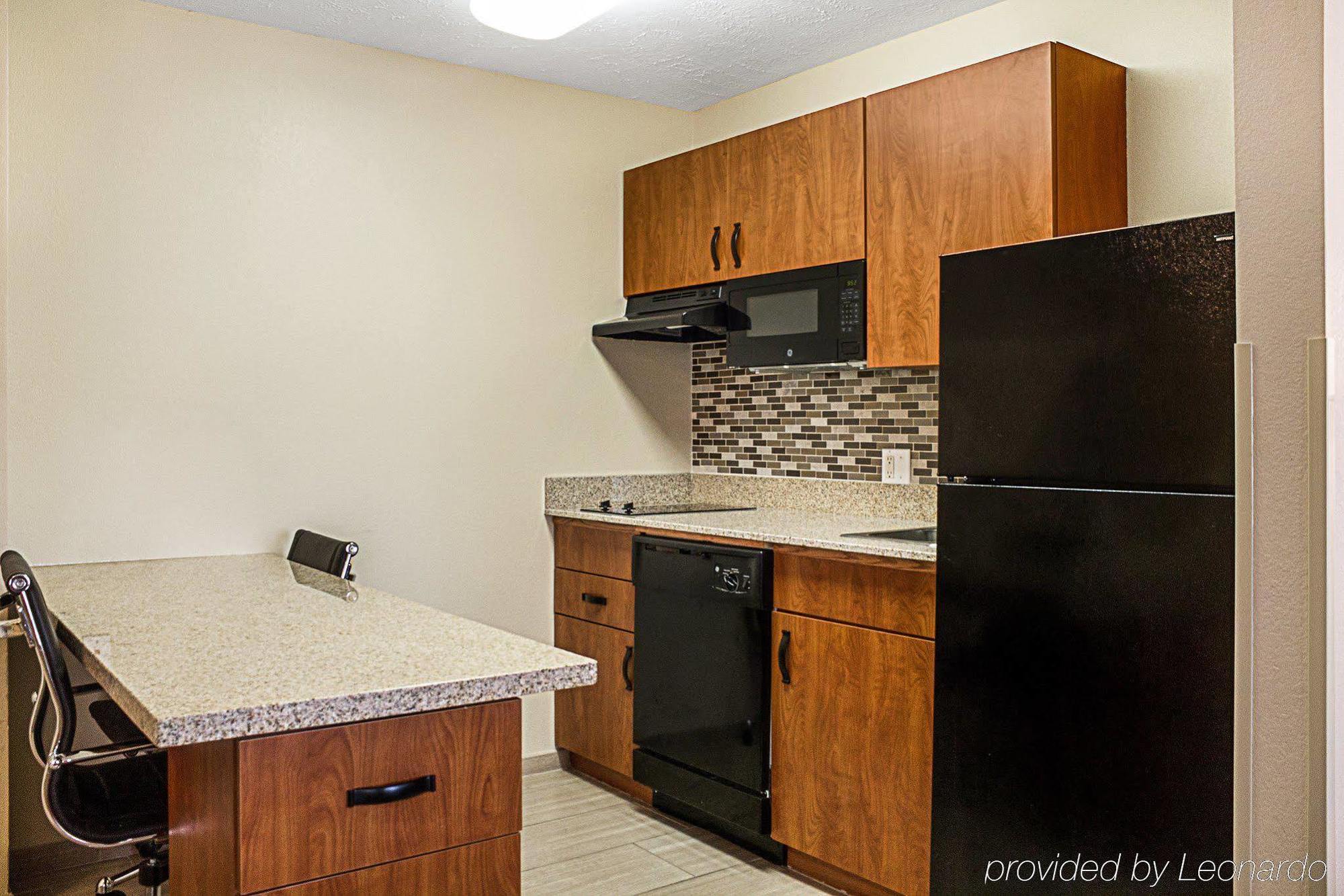 Mainstay Suites Fargo - I-94 Medical Center Extérieur photo